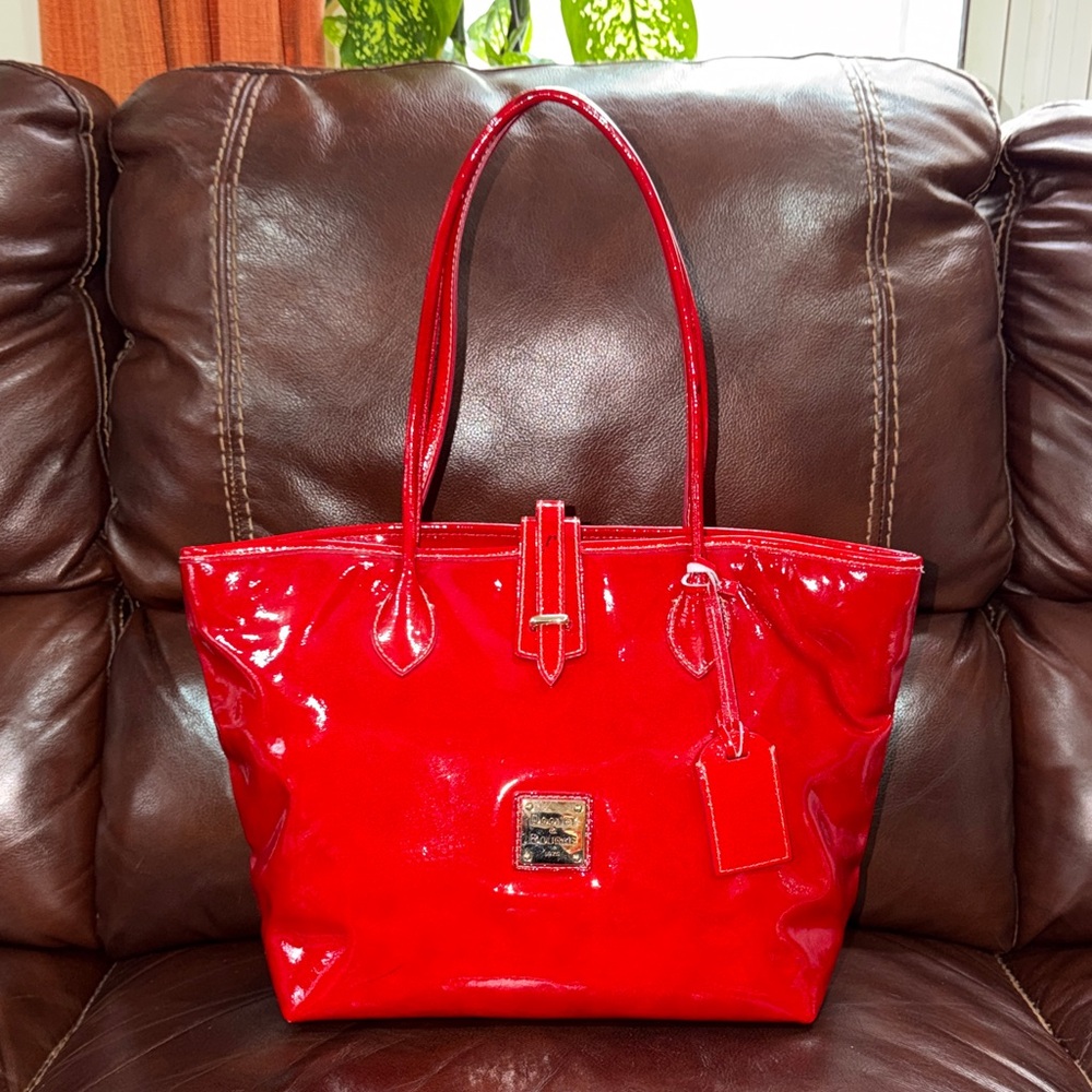 🔥🔥🔥Dooney & Bourke Red Patent Leather Tote Shoulder Bag